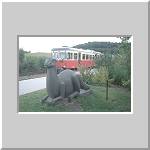 Brohltalbahn mit Saurier in Engeln