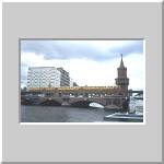 Berlin: U-Bahn auf der Oberbaumbr&uuml;cke